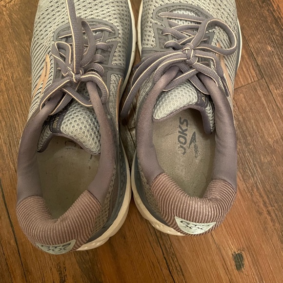 Brooks Adrenaline GTS 20-womens - Picture 3 of 8